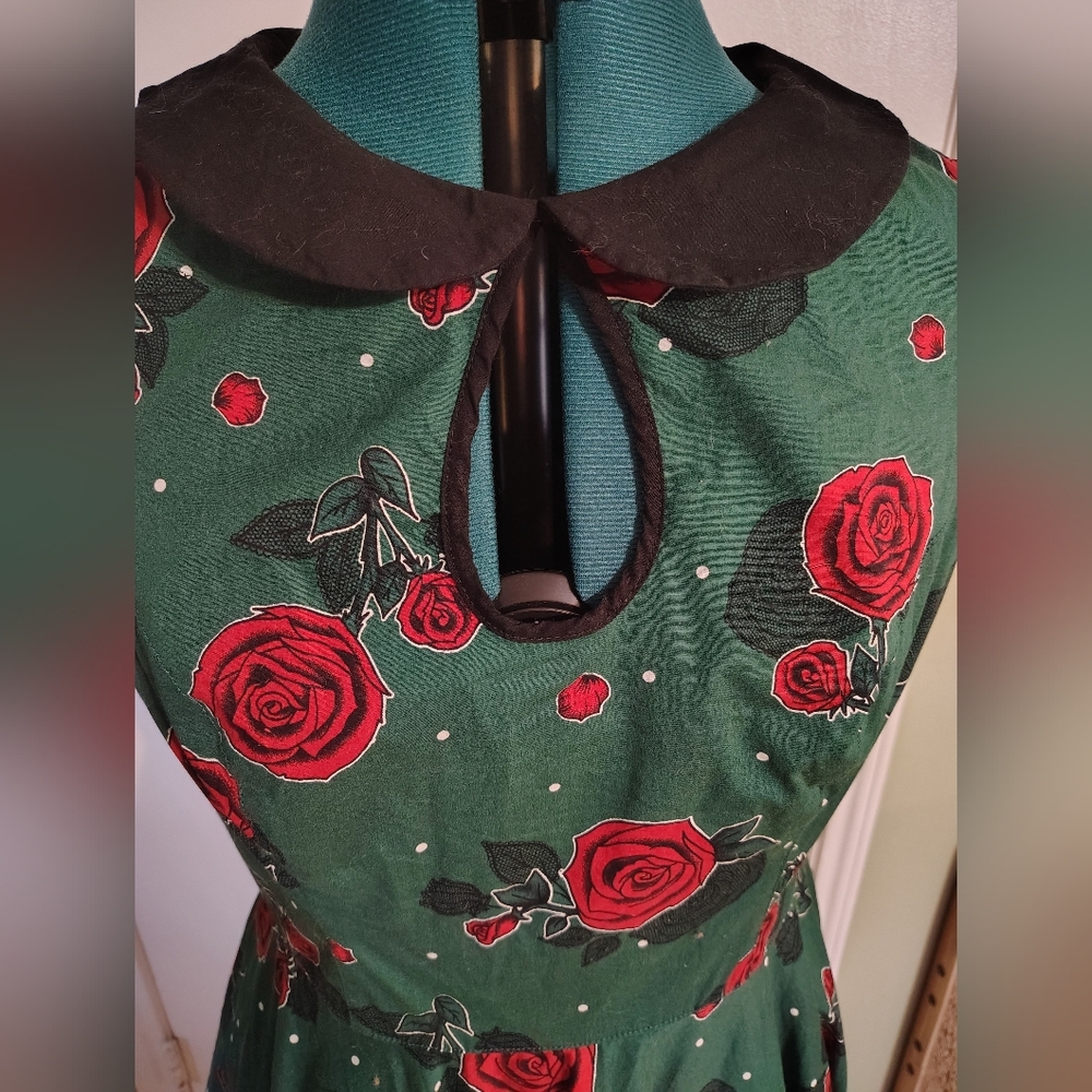 Hell Bunny Green Rose Print Midi Dress with Black Collar - Picture 2 of 6